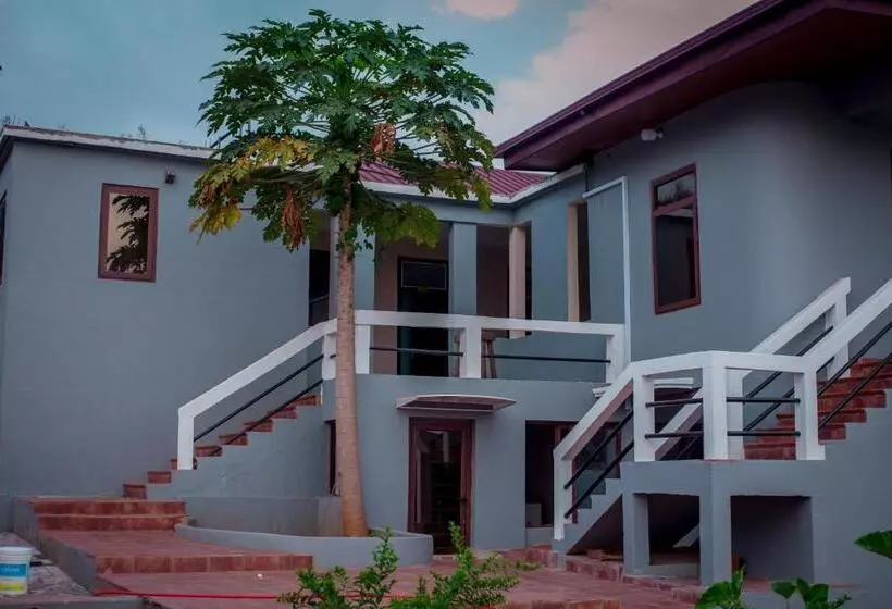 Majatalo Patayo Lodge