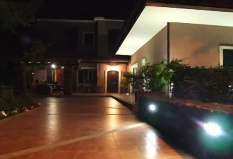 Nocleg ze śniadaniem Rosso Vulcano