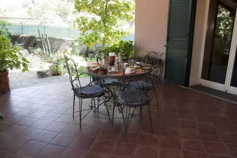 Nocleg ze śniadaniem Rosso Vulcano