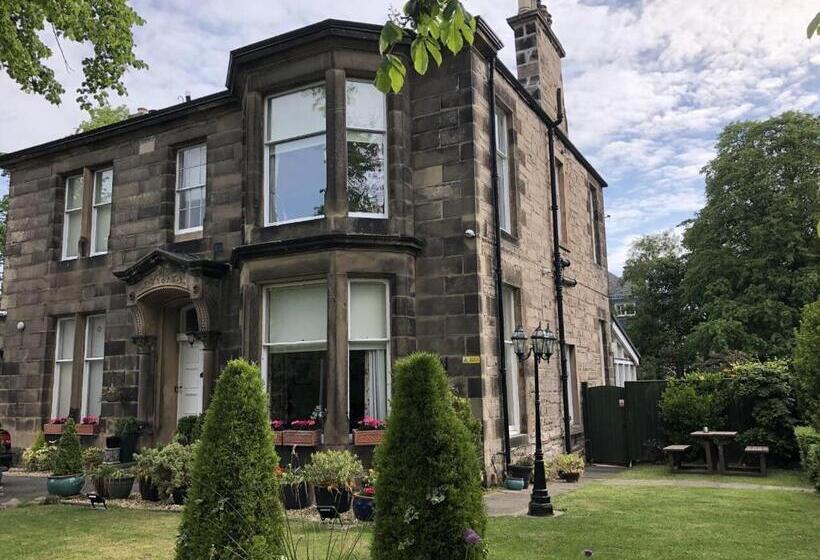 تختخواب و صبحانه Alba House