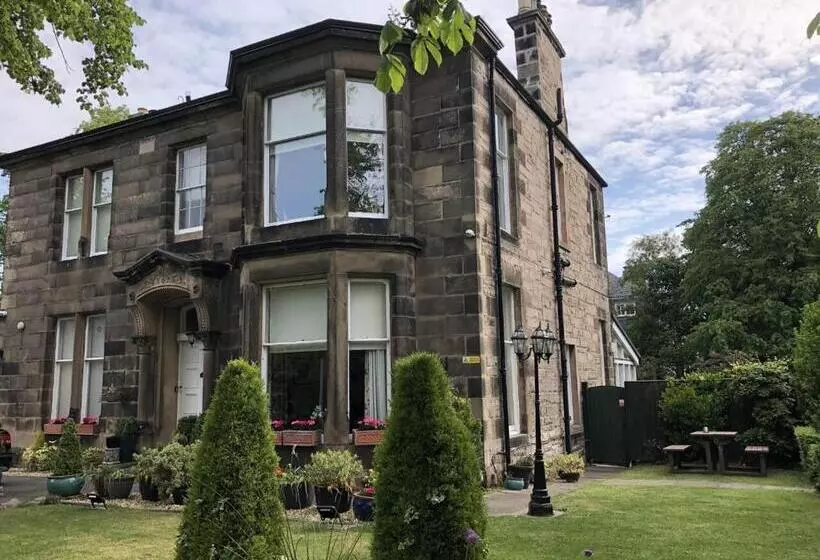 تختخواب و صبحانه Alba House