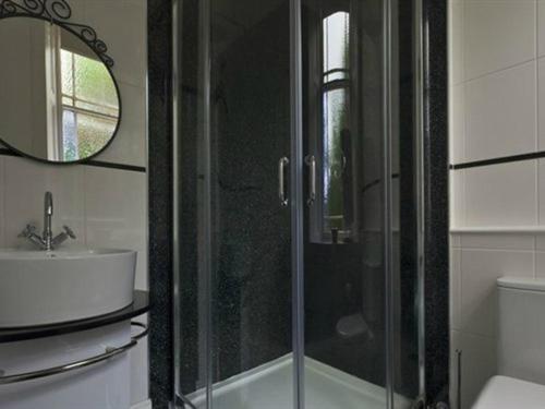 تختخواب و صبحانه Alba House