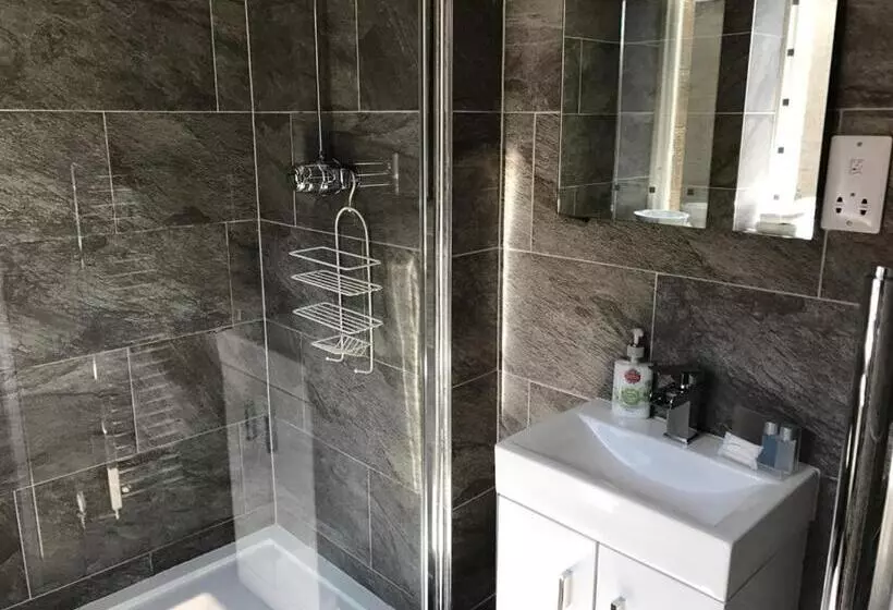 تختخواب و صبحانه Alba House