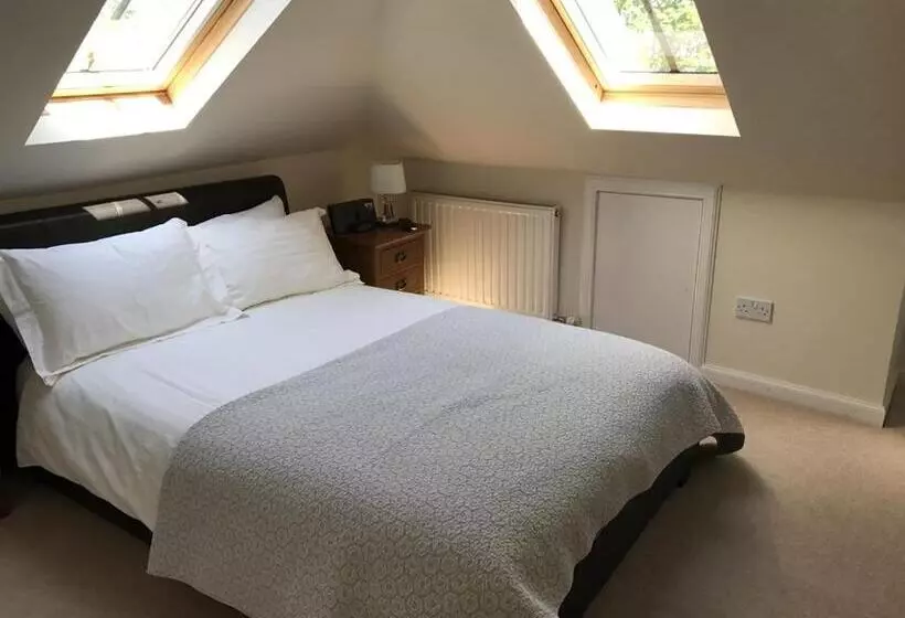 تختخواب و صبحانه Alba House