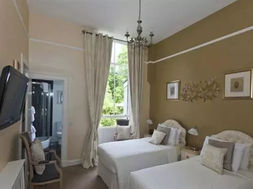 تختخواب و صبحانه Alba House