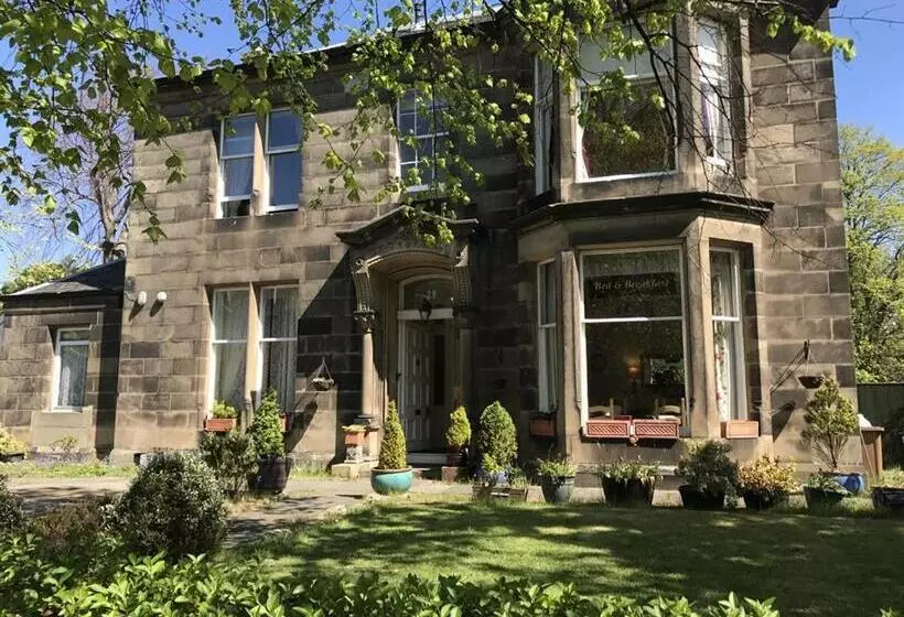 تختخواب و صبحانه Alba House