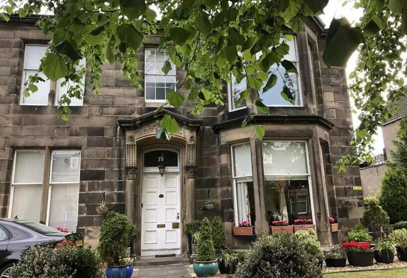 تختخواب و صبحانه Alba House