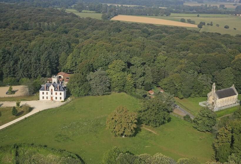 فندق Domaine De Chantemerle