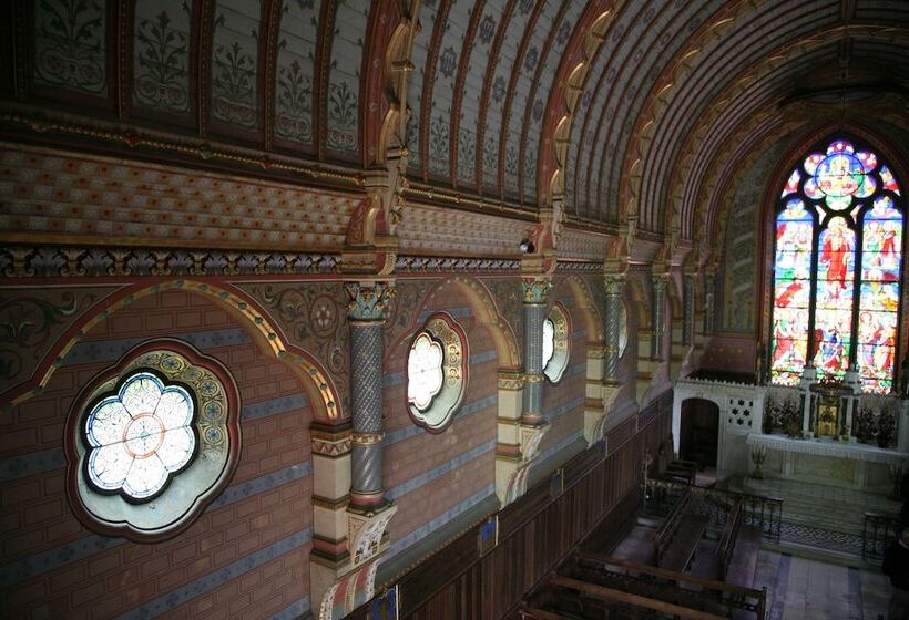 فندق Domaine De Chantemerle