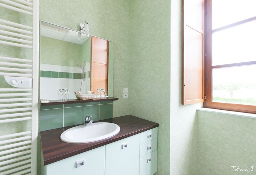 فندق Domaine De Chantemerle