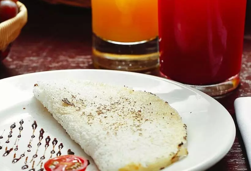 فندق Fratele Business