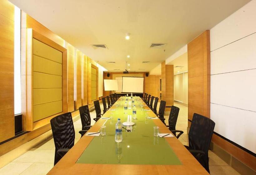 فندق Ginger Kochi Mg Road