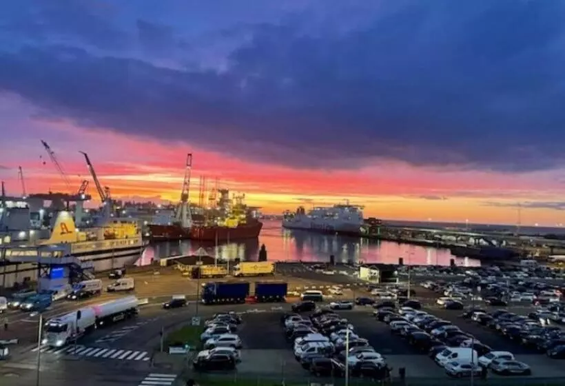 ホテル Harbour Living By Jutlandia Hostel Style