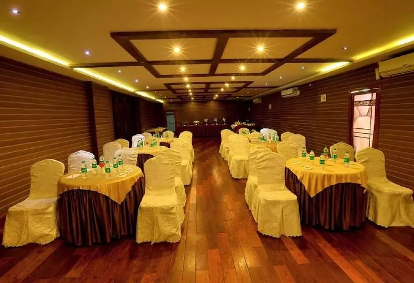 Hotel Jal Mahal Resort & Spa, Mysore