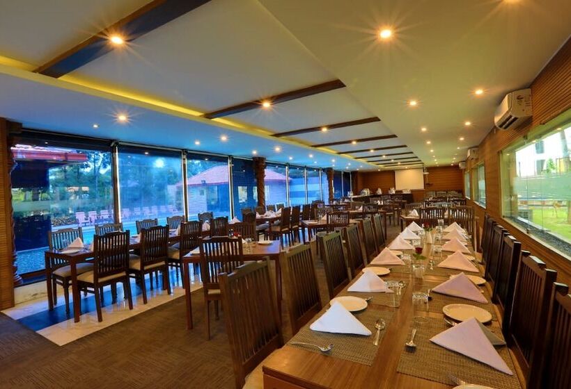 هتل Jal Mahal Resort & Spa, Mysore