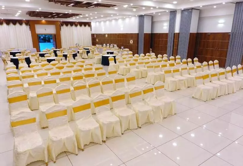 Hotel Jal Mahal Resort & Spa, Mysore