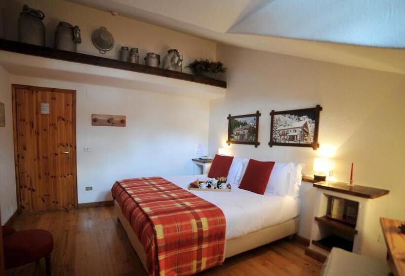 בית מלון כפרי La Grange Animal Chic