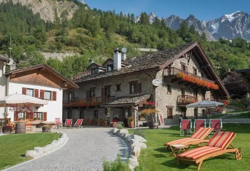 ホテル La Grange  Animal Chic