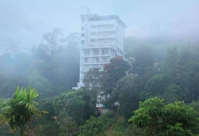 Hotel Gokulam Park Munnar