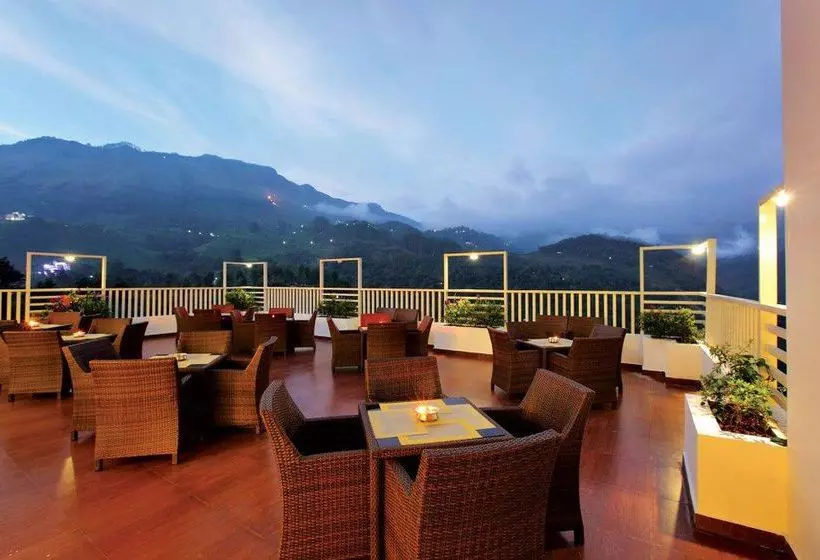 Hotel Gokulam Park Munnar