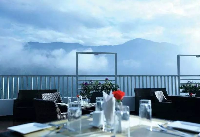 Hotel Gokulam Park Munnar