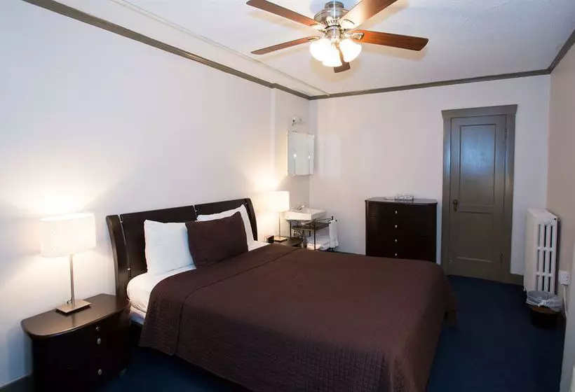 בית מלון כפרי The Buchan