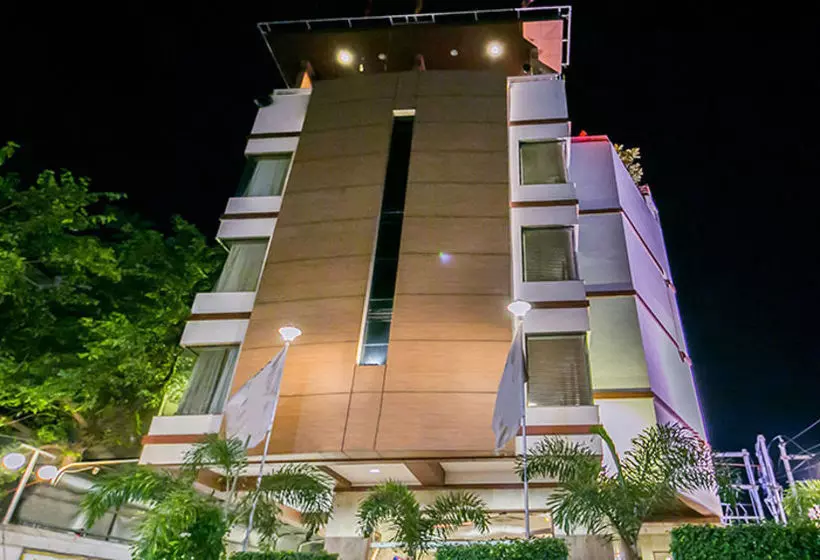 ホテル Zo Rooms Radisson Square