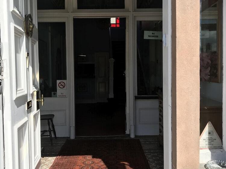 پانسیون Dorstan House