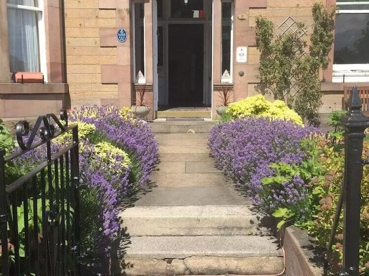 پانسیون Dorstan House