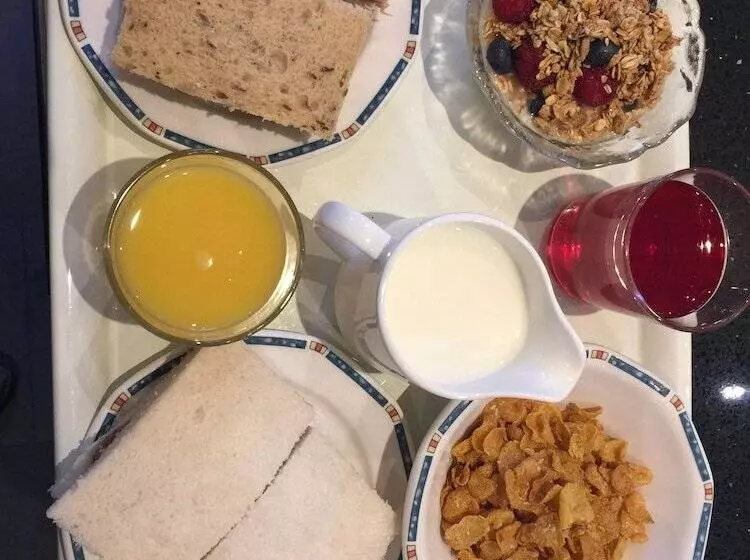 پانسیون Dorstan House