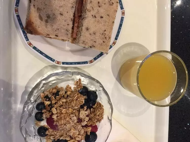 پانسیون Dorstan House