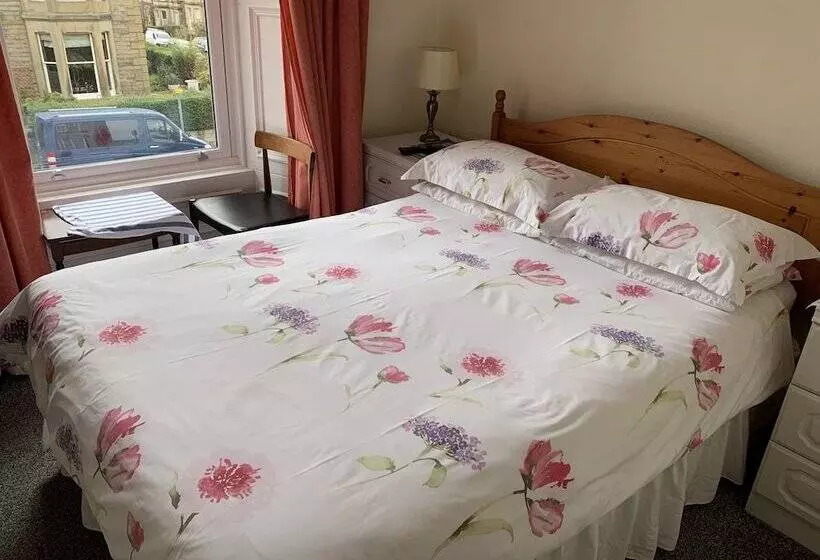 پانسیون Dorstan House