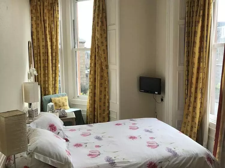 پانسیون Dorstan House