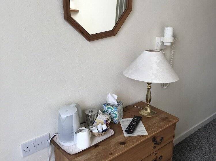 پانسیون Dorstan House