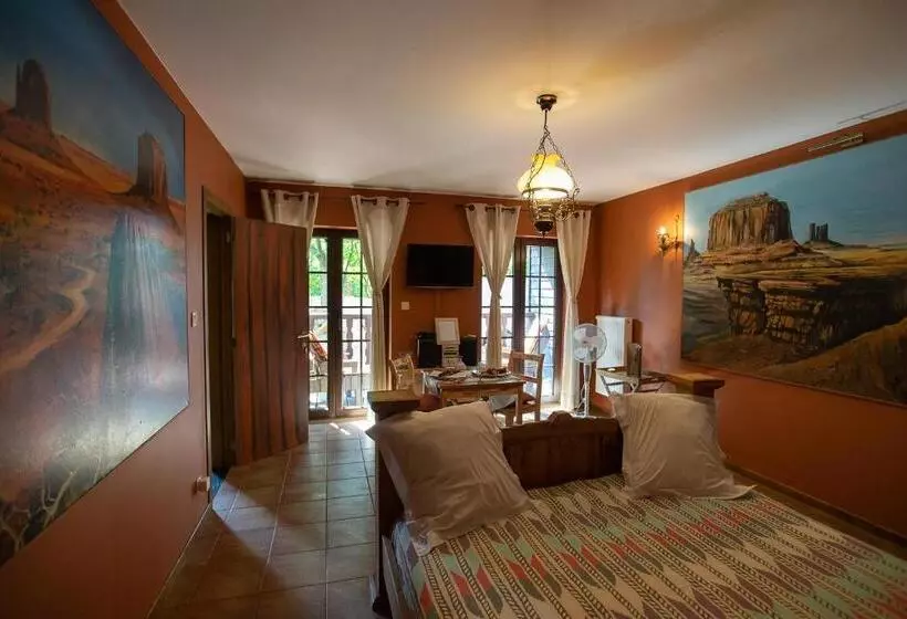 پانسیون Western City