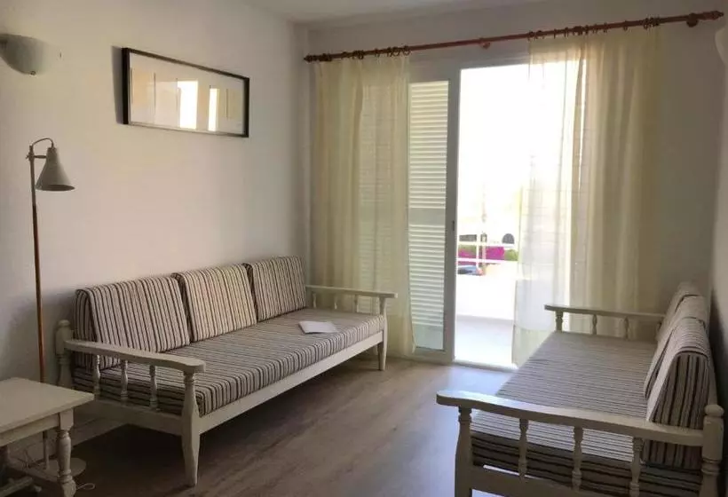 Ses Gavines Cala Anguila Apartments