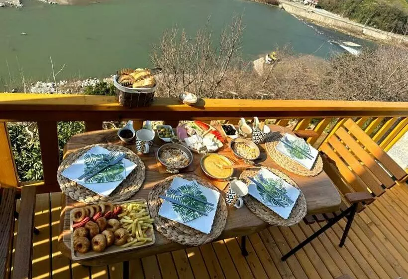 Aamiaismajoitus (B&B) Bungalaz Bungalov