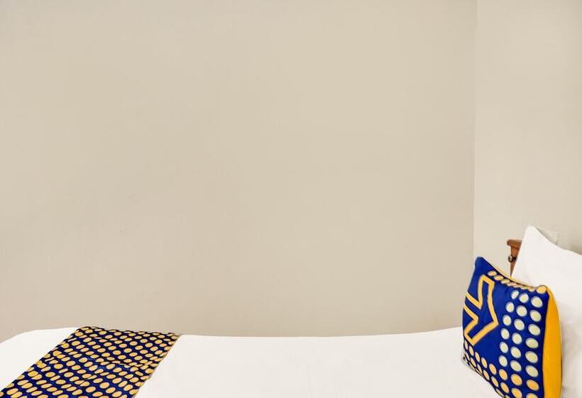 فندق Spot On 92114 Homestay Riverside Duko