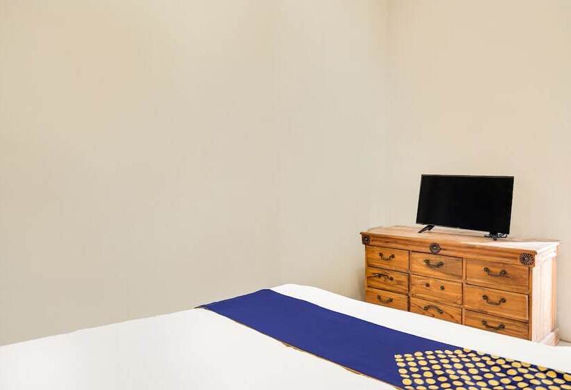 فندق Spot On 92114 Homestay Riverside Duko