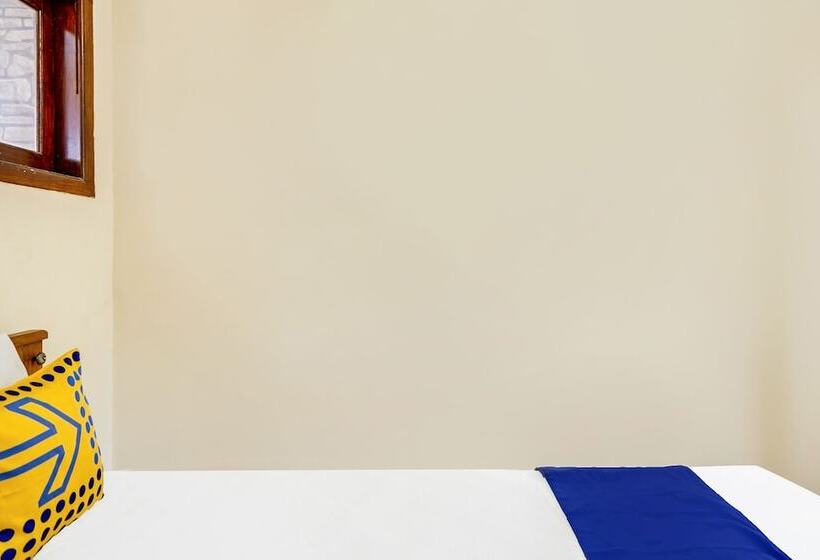 فندق Spot On 92114 Homestay Riverside Duko