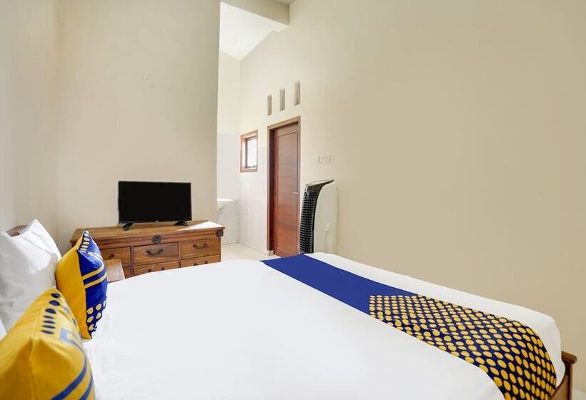 فندق Spot On 92114 Homestay Riverside Duko