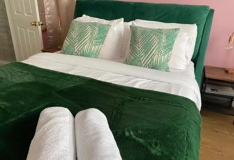 ベッドアンドブレックファースト The Lily Pad Self Contained, Private Entrance And Free Parking