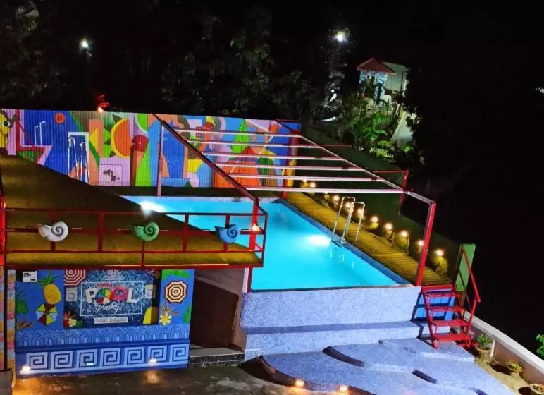 Gods County Hotels & Resorts