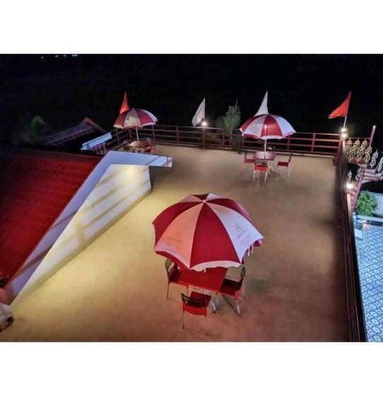 Gods County Hotels & Resorts