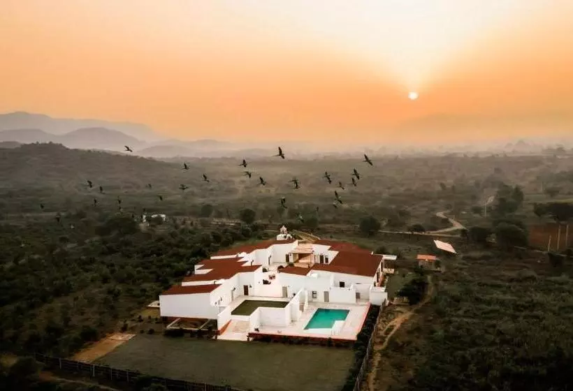 ホテル Guldaar   A Luxury Forest Retreat