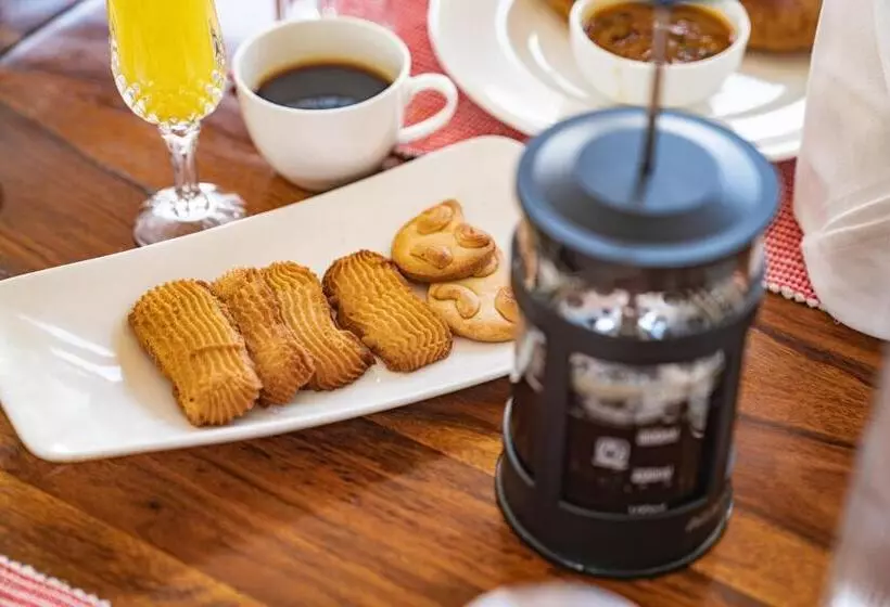 ホテル Guldaar   A Luxury Forest Retreat