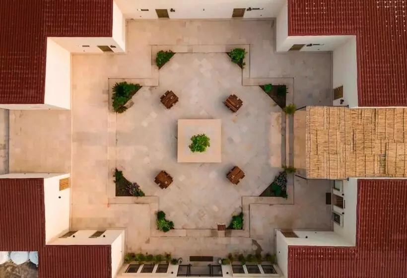 ホテル Guldaar   A Luxury Forest Retreat