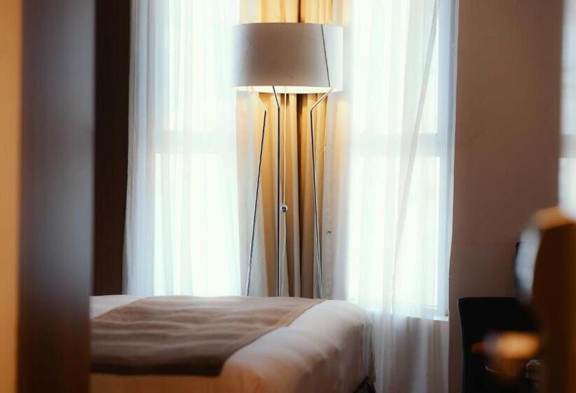 בית מלון כפרי Nour Al Thuria