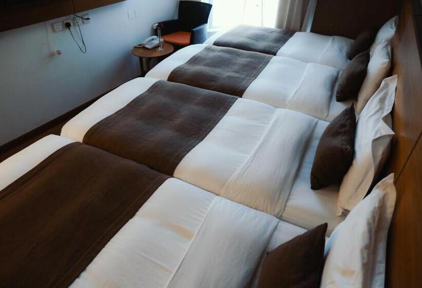 בית מלון כפרי Nour Al Thuria