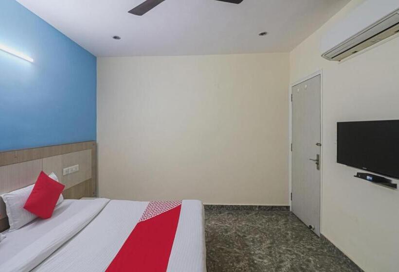 Capital O Hotel Crown Inn Near Appu Ghar